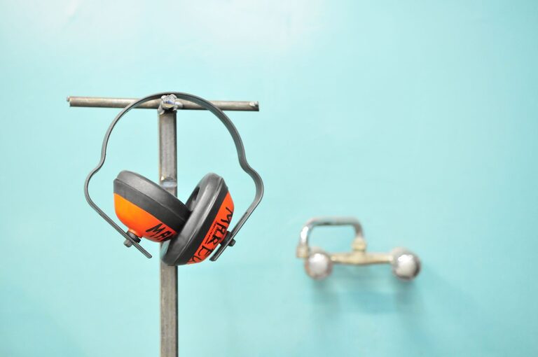 Simple Ways to Reduce Noise at Home